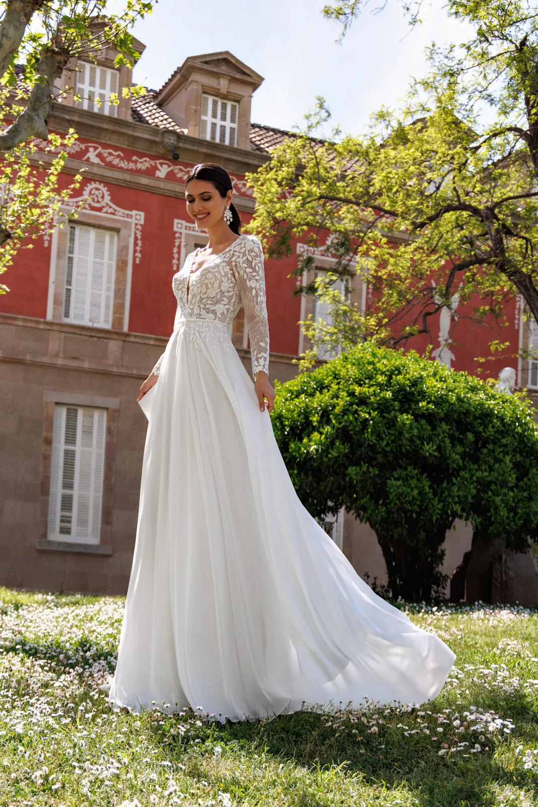 Robe de mariée droite en mousseline à manches longues en dentelle feuillage, EB0266 Ellebeline