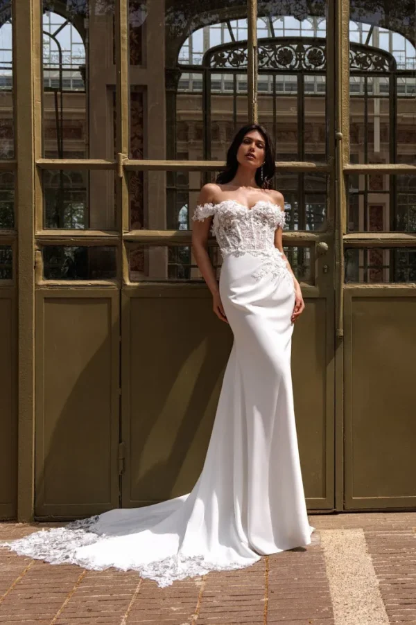 Robe de mariée sirène en crêpe à épaules dénudées et corset fleuri, EB0250 Ellebeline
