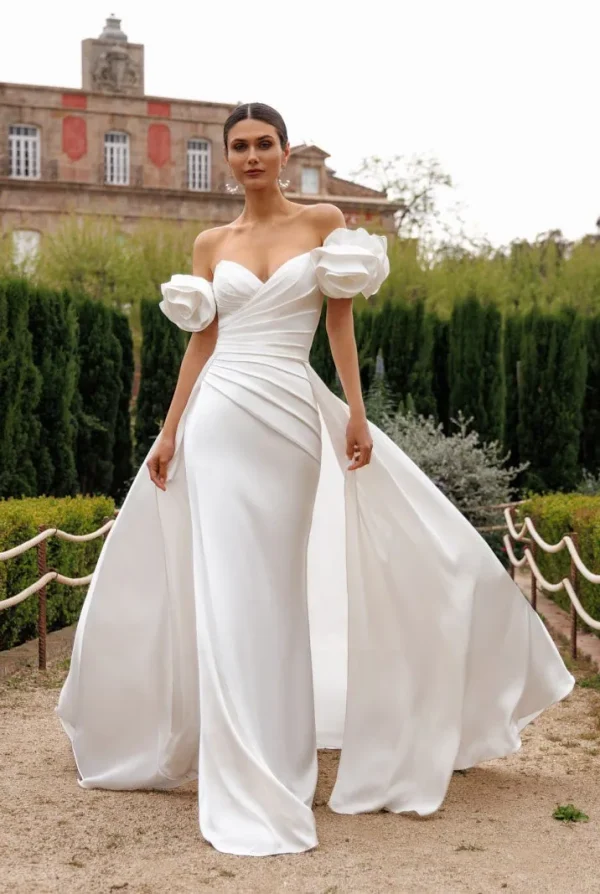 Robe de mariée sirène en satin drapé à manches en rosaces et jupe amovible, EB0253 Ellebeline