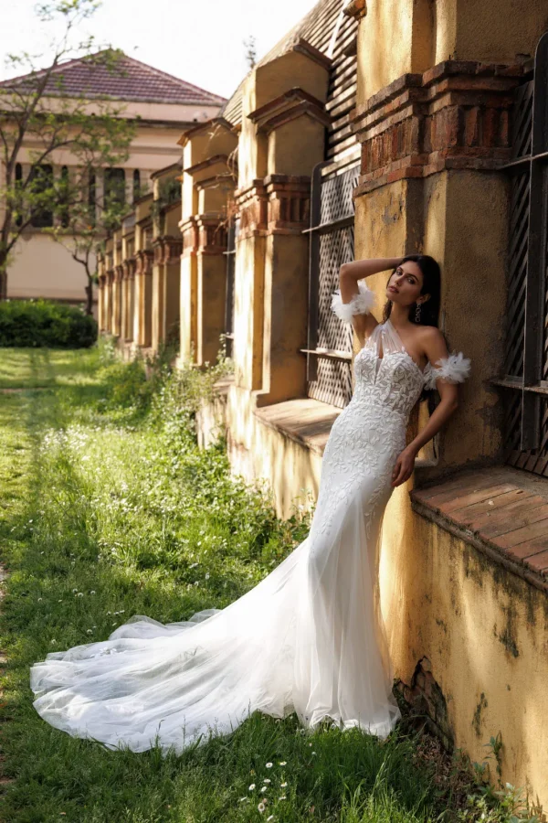 Robe de mariée sirène en tulle et dentelle à épaule asymétrique, EB0257 Ellebeline