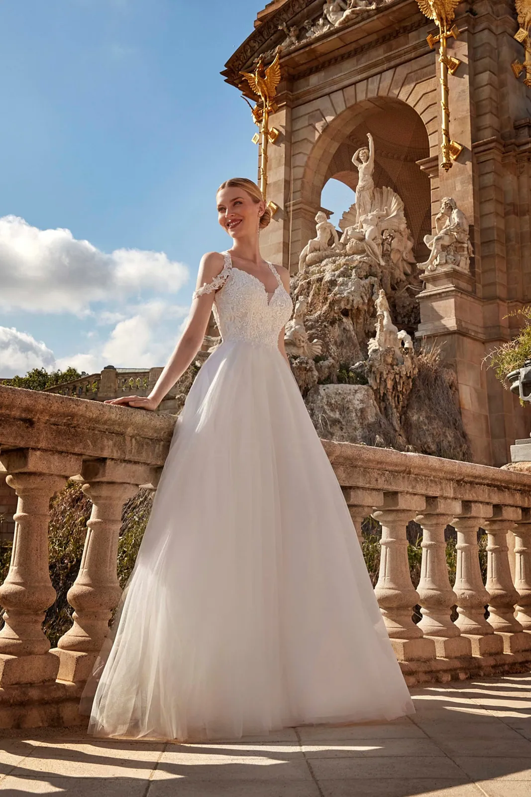 Robe de mariée trapèze en tulle à bretelles tombantes en dentelle, EB0161 Ellebeline