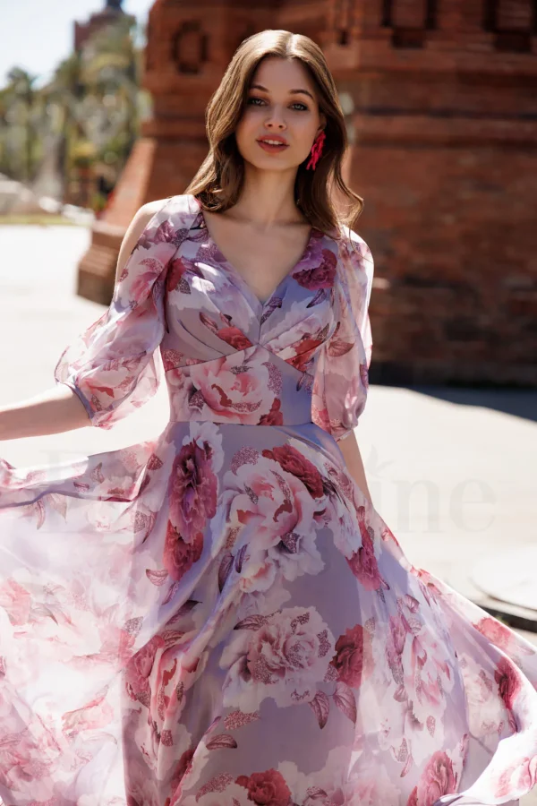 Robe de soirée longue imprimée parme à col en V, détail du buste - RL8390 Ellebeline