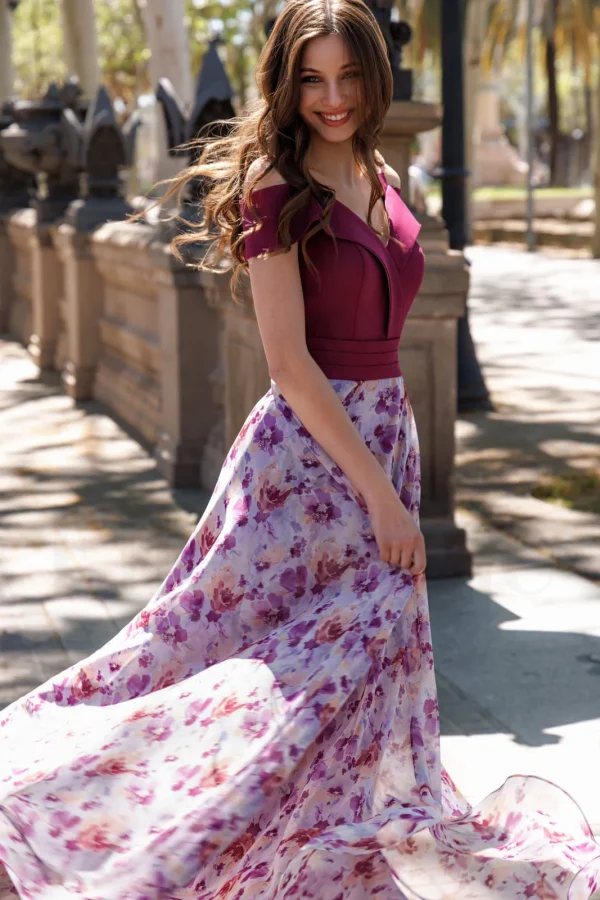 Robe de soirée longue imprimée fuchsia à col en V, détail du buste - RL8403 Ellebeline