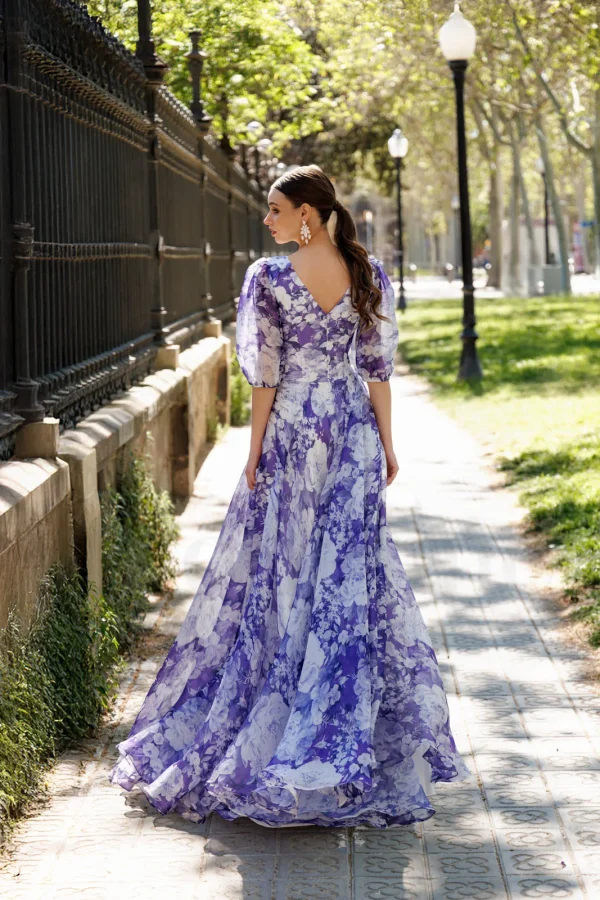 Robe de soirée longue imprimée violet à col en V, vue de dos - RL8423 Ellebeline