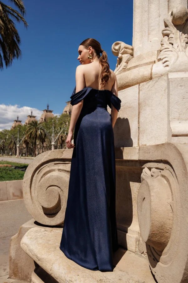 Robe de soirée longue en lurex bleu marine à dos nu, vue de dos - RL8418 Ellebeline