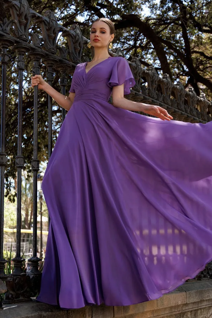 Robe de soirée longue en mousseline mauve à col en V, vue de face - RL8425 Ellebeline