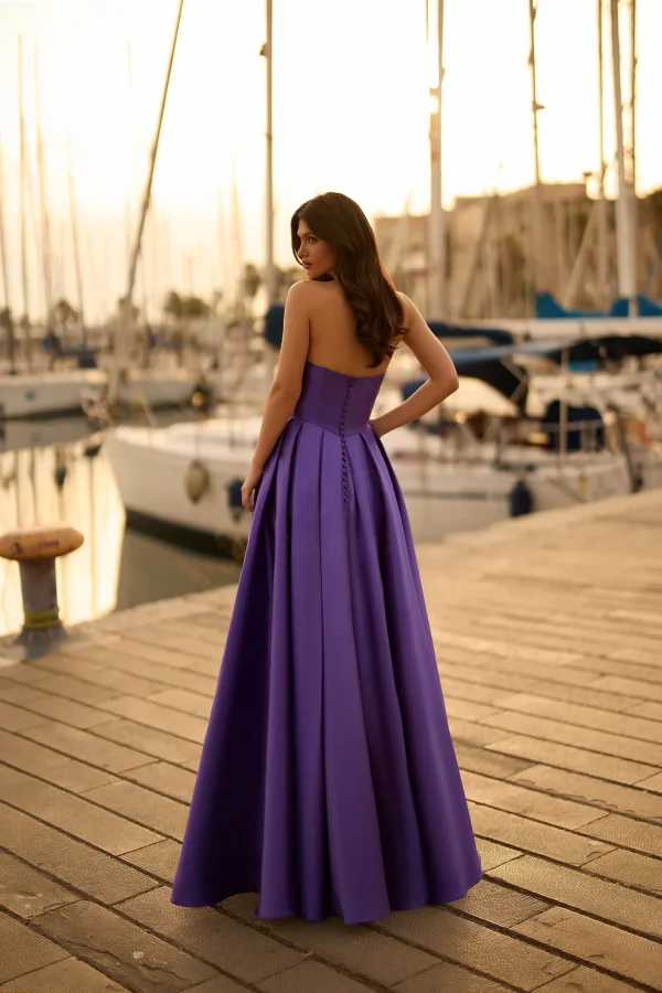 Robe de soirée longue en satin violet à bustier, vue de dos - RL8427 Ellebeline