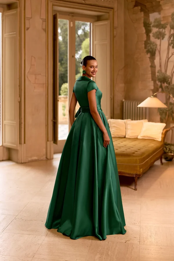 Robe de soirée longue en satin vert émeraude à col en V, vue de dos - RL8426 Ellebeline