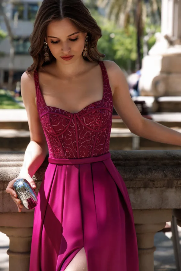 Robe de soirée longue en satin fuchsia à paillettes, détail du buste - RL8362 Ellebeline