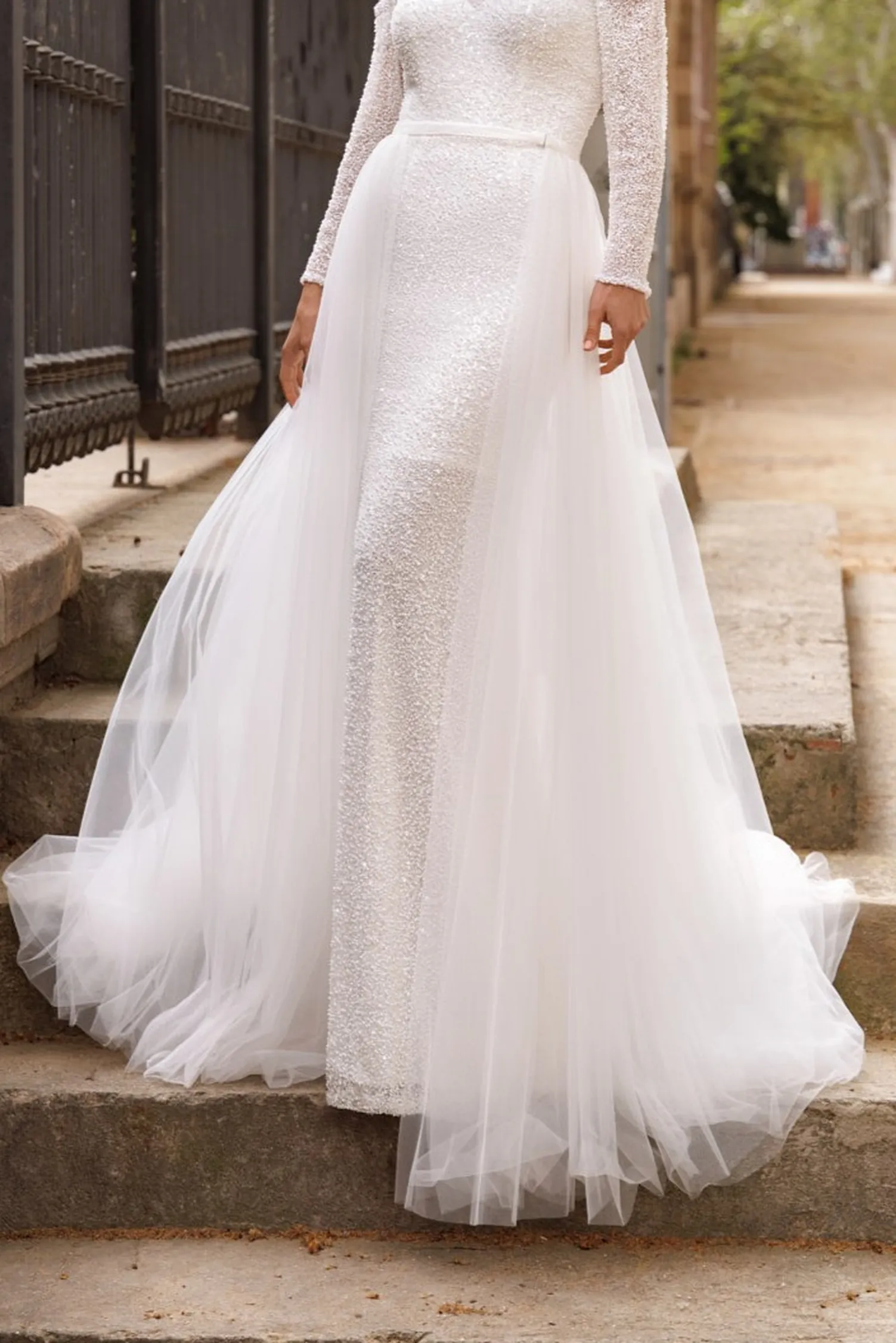 Jupe amovible de mariée en tulle JM8002 vue de face Ellebeline