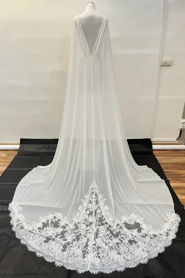 Traîne de mariée en tulle bordée de dentelle TRAINE006 détail Ellebeline