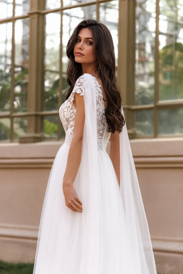 Voile de mariée long en tulle VOILE002 vue de profil Ellebeline