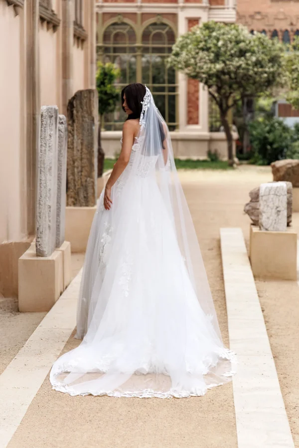 Voile de mariée en tulle et dentelle VOILE003 vue de dos Ellebeline