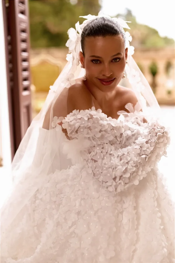 Voile de mariée en tulle VOILE006 portrait de face Ellebeline